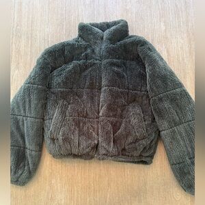 Wild Fable Fluffy puffer jacket XS